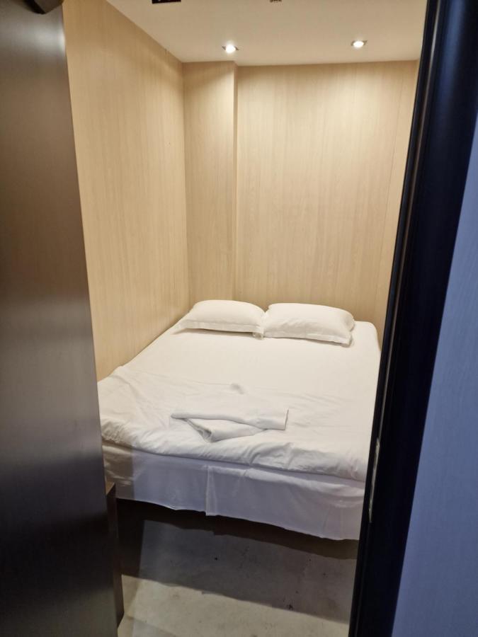 וארנה Marelis Sea Hostel מראה חיצוני תמונה