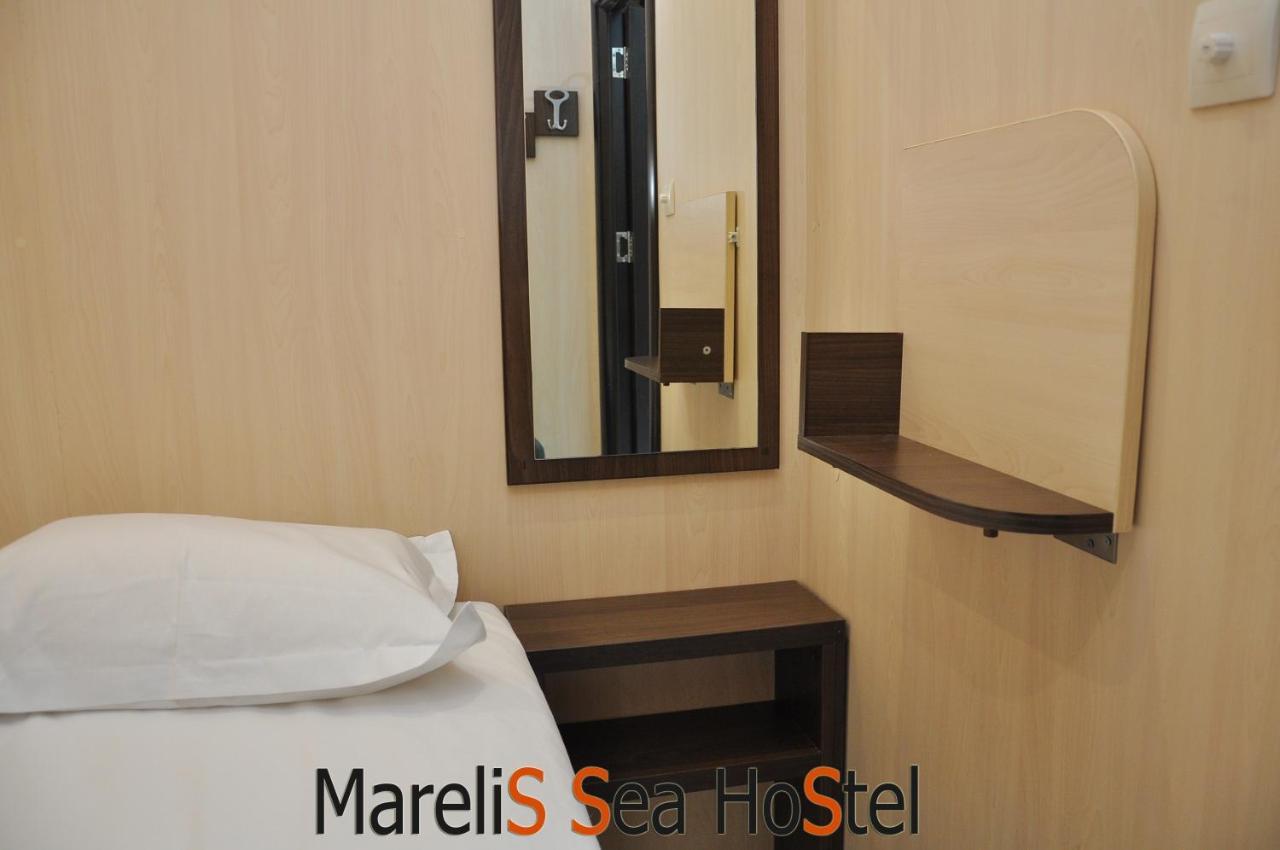 וארנה Marelis Sea Hostel מראה חיצוני תמונה