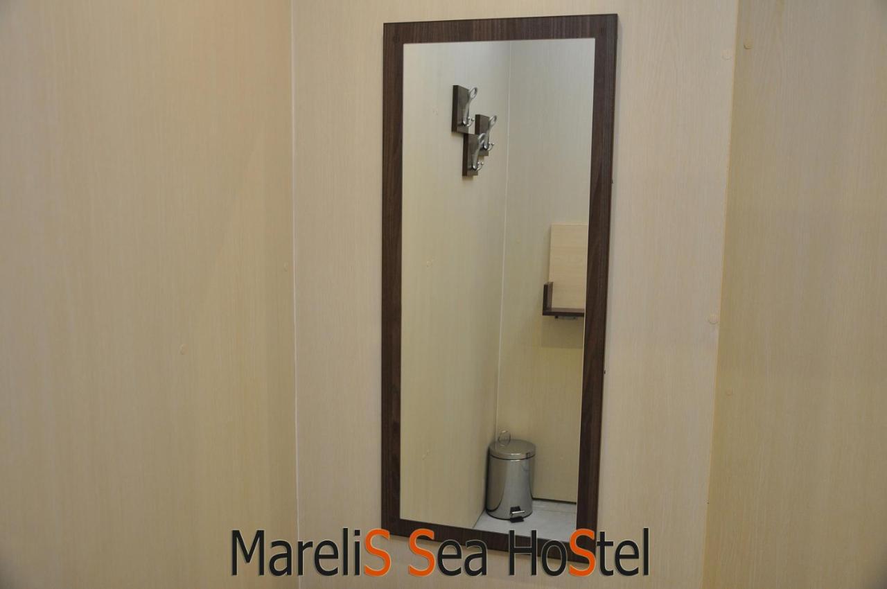 וארנה Marelis Sea Hostel מראה חיצוני תמונה